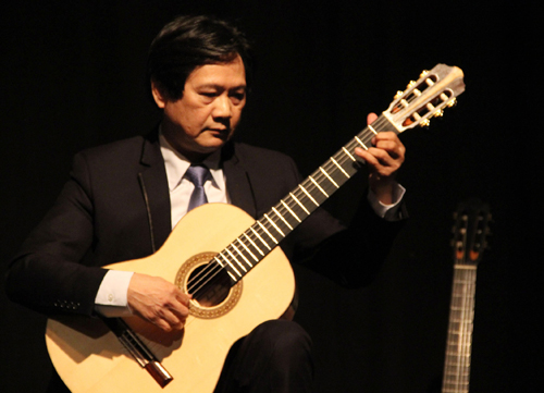 Dân ca Việt Nam được tôn vinh tại Cuộc thi Guitar quốc tế 2014 ở Đức